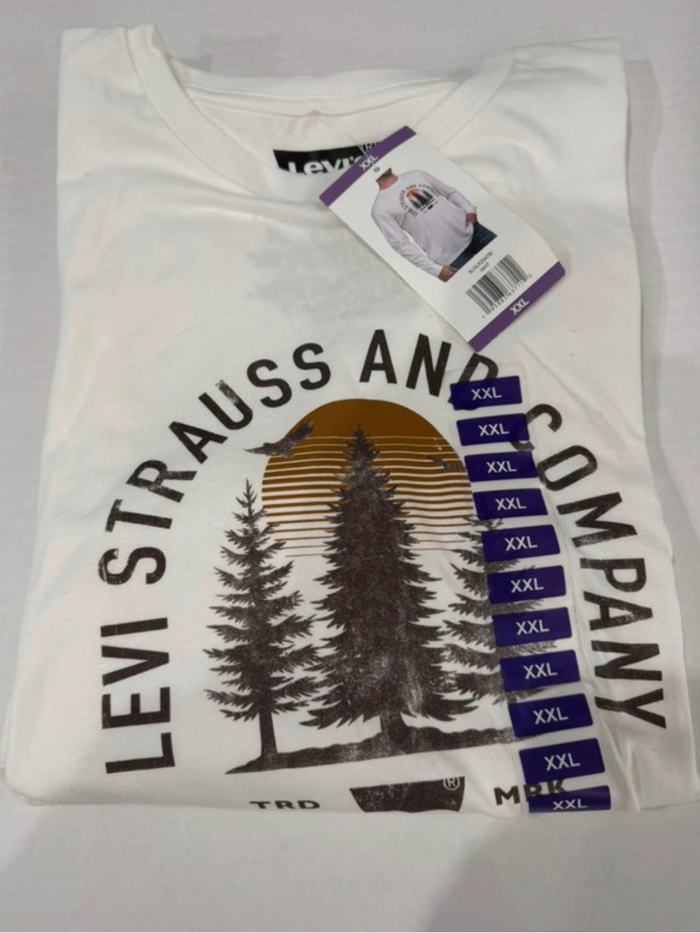 Levi's White Graphic Long Sleeve Tee